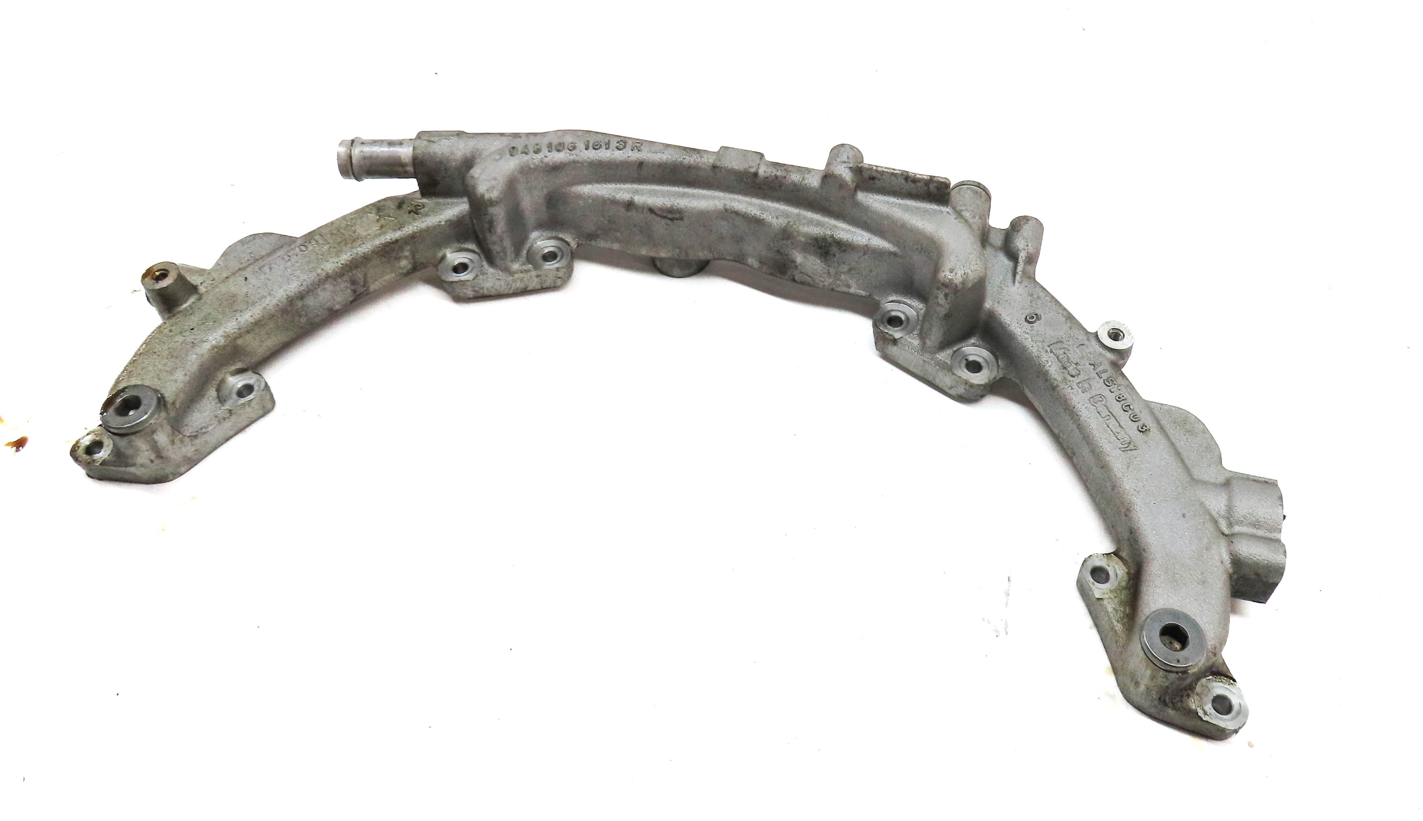 2010 PORSCHE PANAMERA (970) 4.8L N/A ENGINE COOLANT CROSSOVER PIPE PASSAGE TUBE — exact item pictured